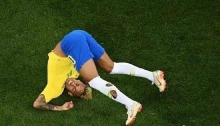 吃瓜群众内马尔,吃瓜群众眼中的足球巨星